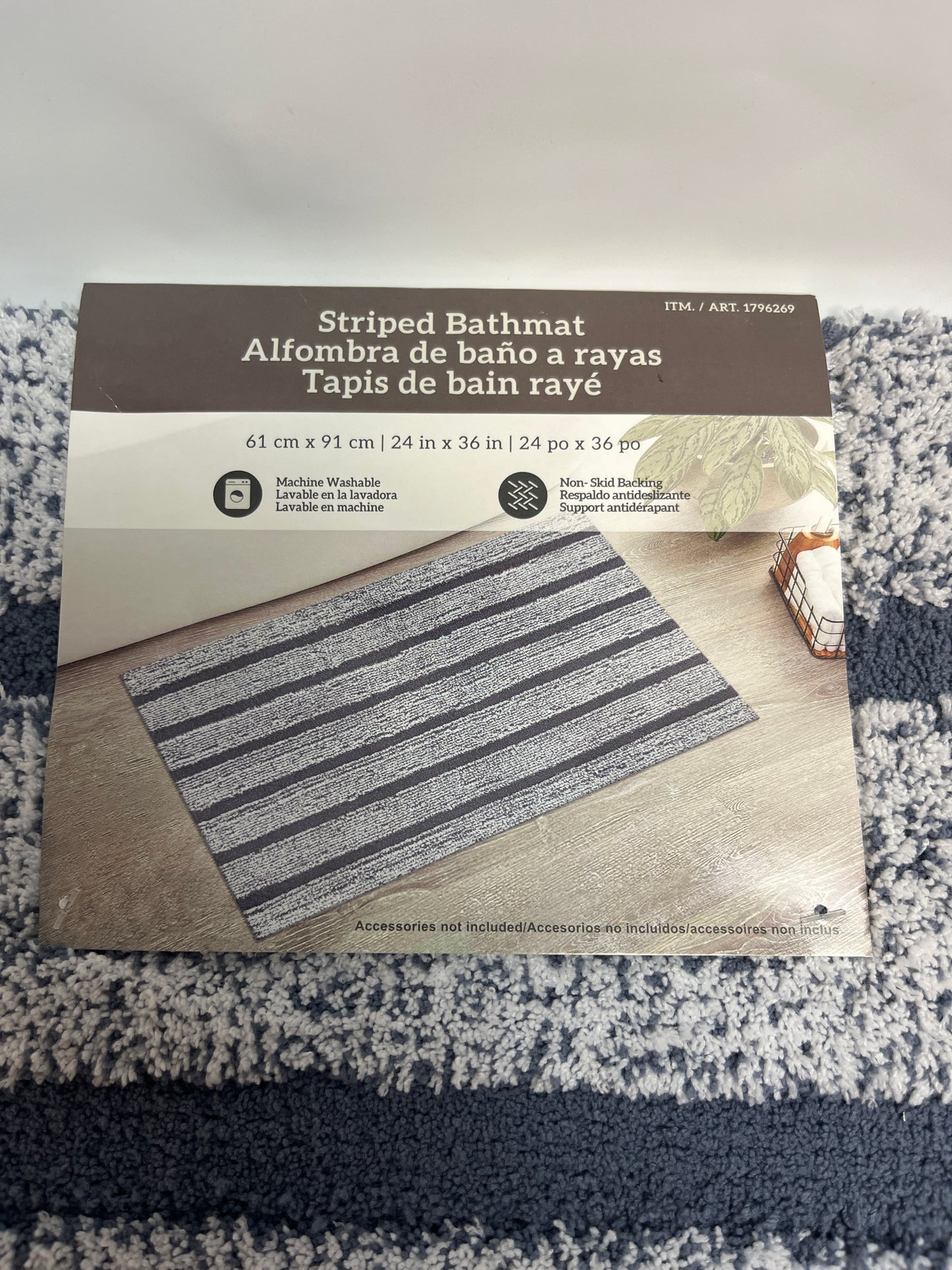 MULTINEEDLE BATH RUG