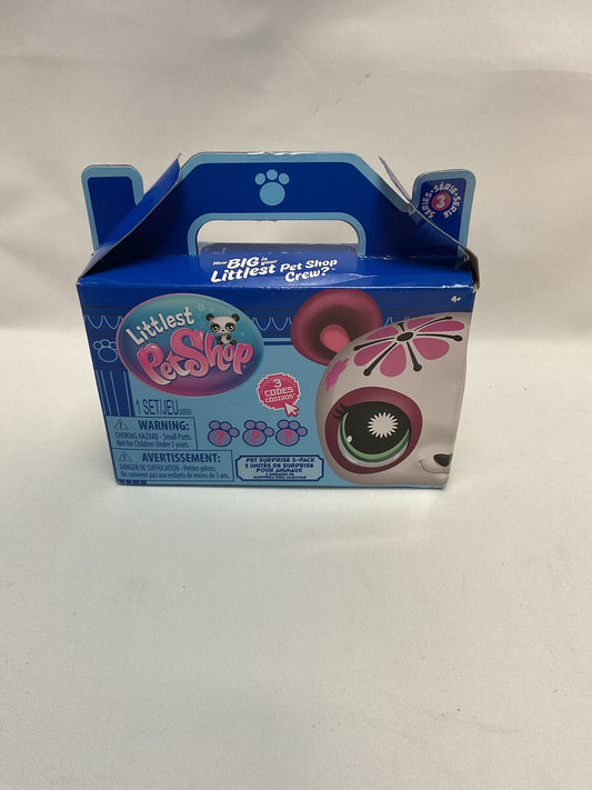 Littlest Pet Shop - Pet Surprise 3-Pack - Series 3, Gen 7 Authentic LPS Bobble Head Toy Figure, Collectible Toy Animal, Ages 4+