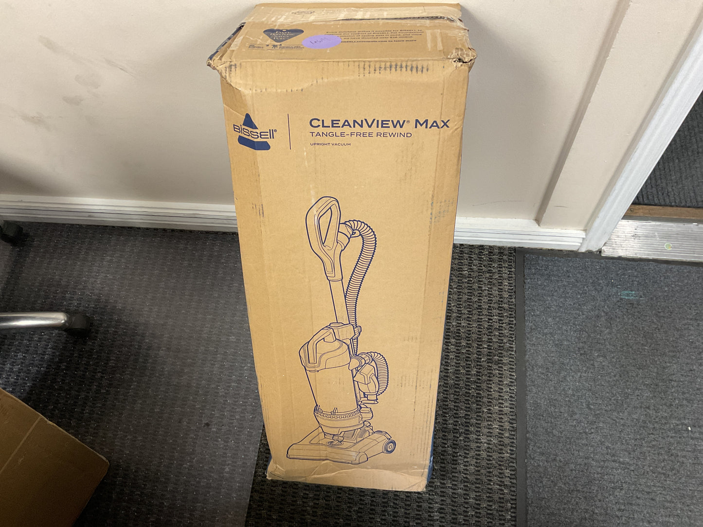 BISSELL CLEANVIEW TANGLE FREE UPRIGHT VACUUM