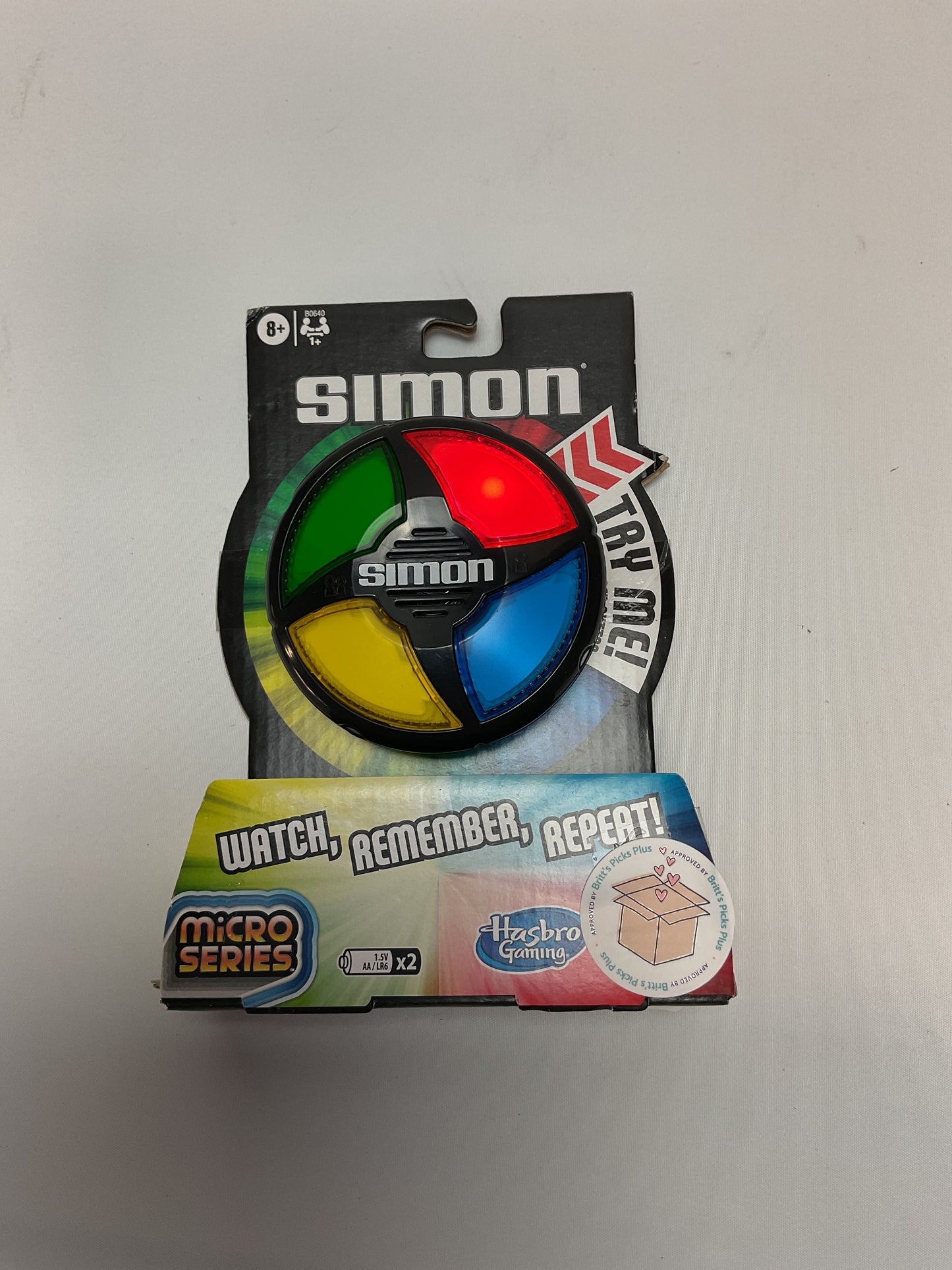 Hasbro Gaming Simon Micro Series Electronic Game for 1 or More Players, Classic Simon Gameplay in a Compact Size, Fun Party Game for Kids Ages 8+